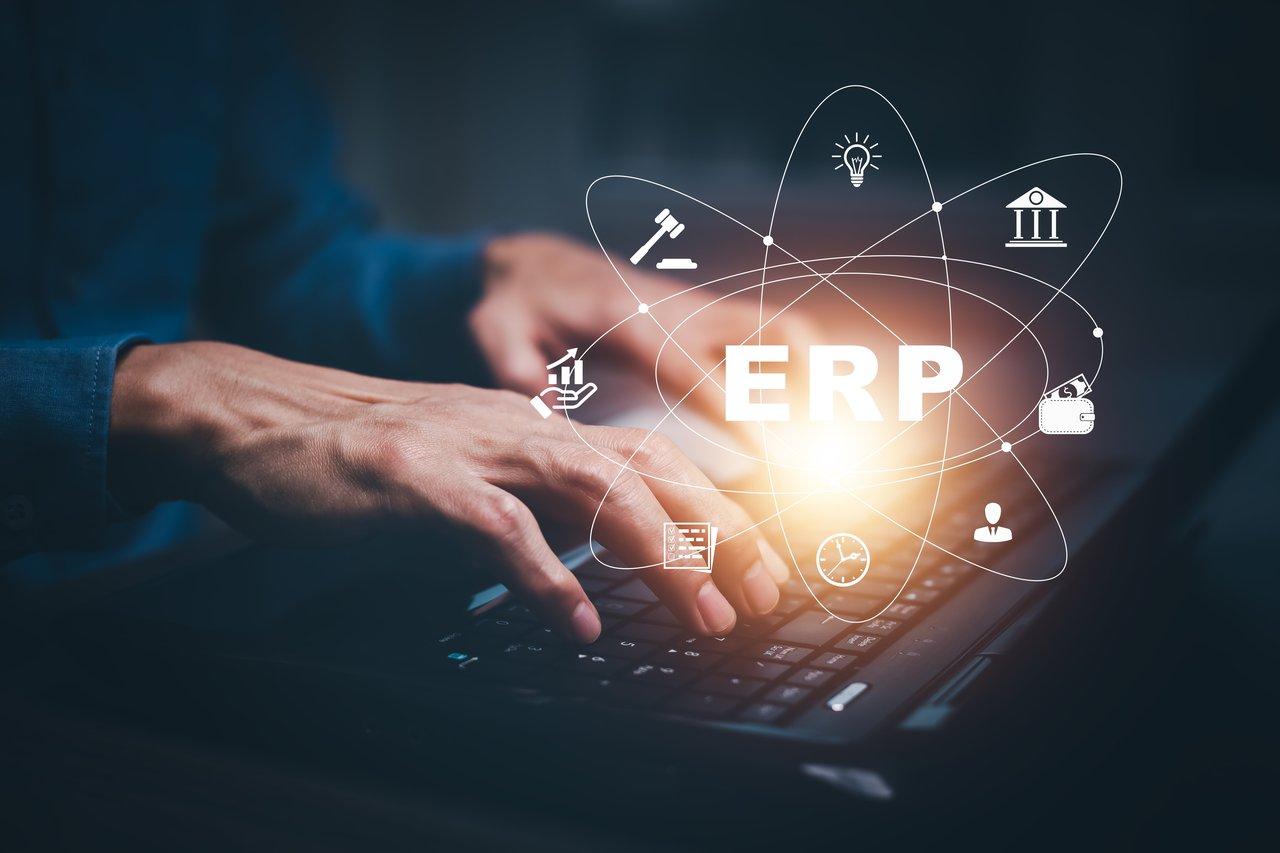 Intégrer un CRM avec un ERP dans les ETI : contraintes techniques et bénéfices chiffrés